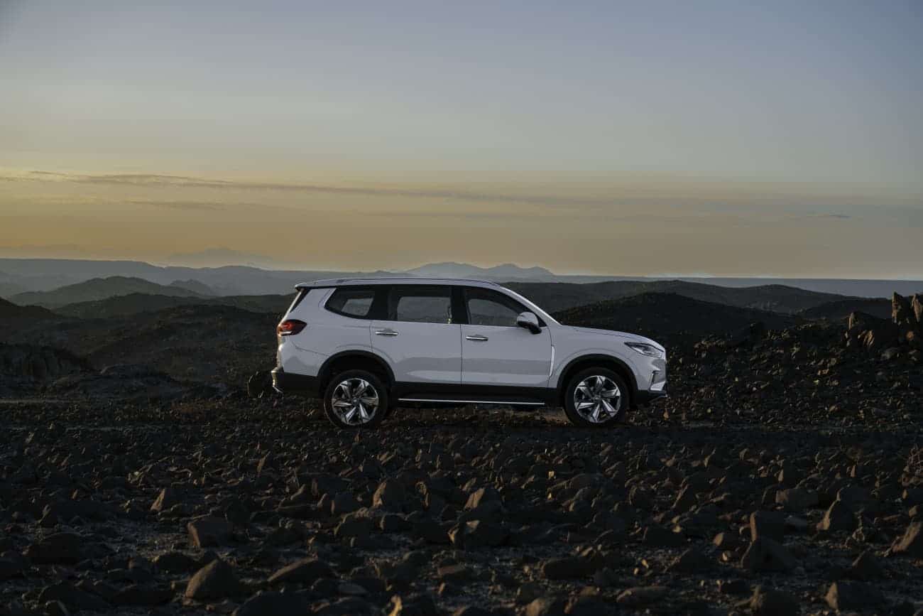 ماكسوس اكسكتف لاكجري سيارة 