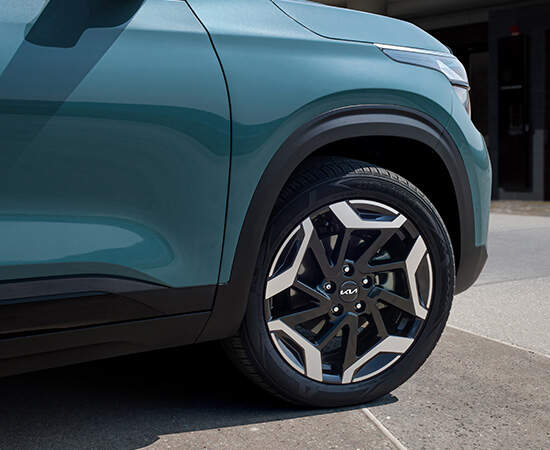 سيلتوس  ستاندر سيارة 