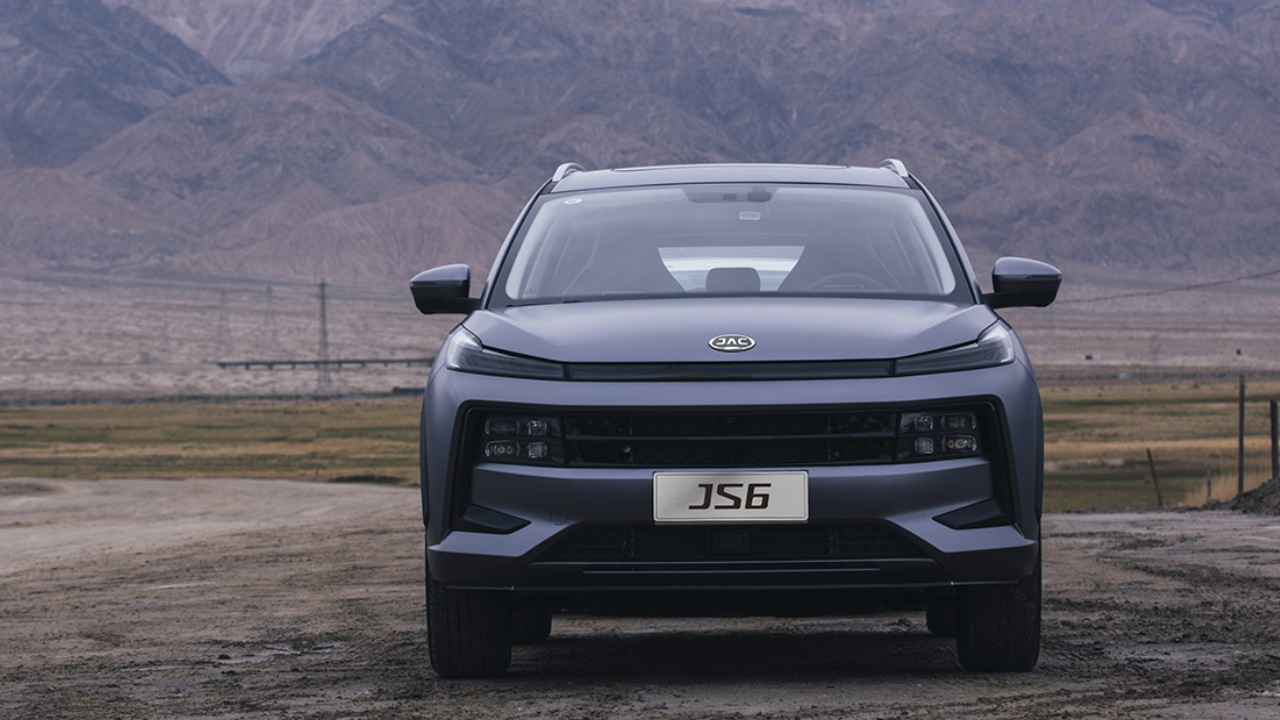 Js6 سيارة 