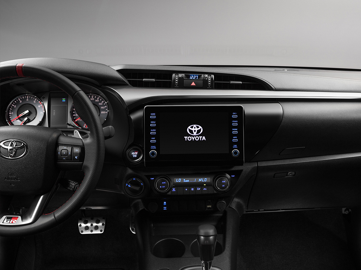 ادفنشر غمارتين سيارة 